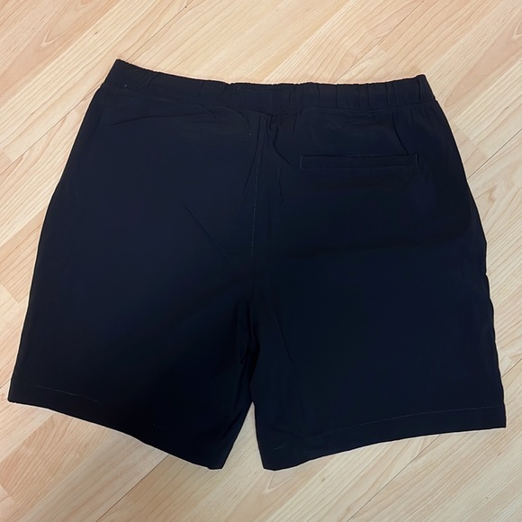 Abercrombie & Fitch 7” all day shorts with liner, sz S - Picture 2 of 2